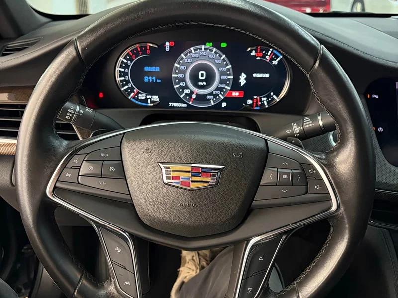 Cadillac CT6 — фото 8