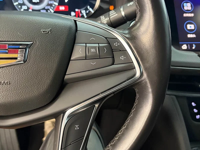 Cadillac CT6 — фото 10