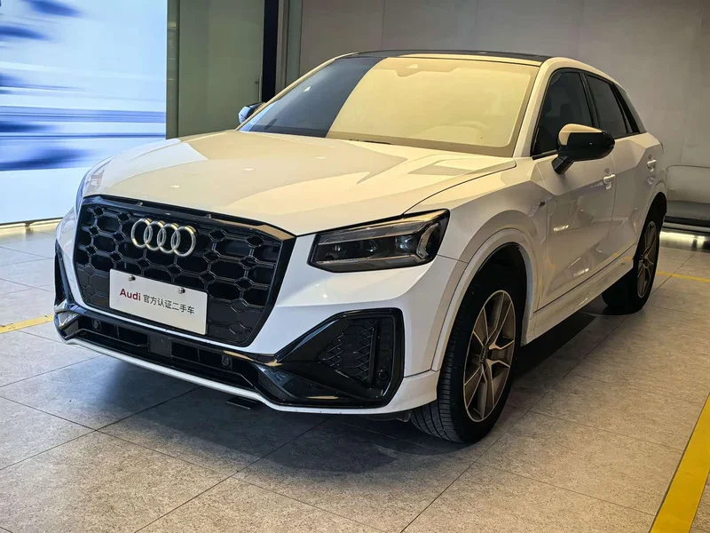Audi Q2L