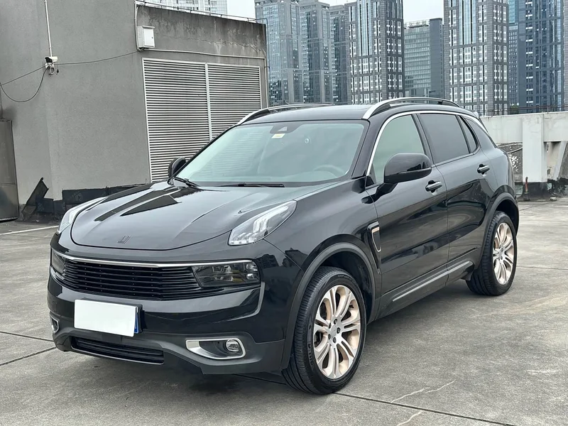 Lynk & Co 01