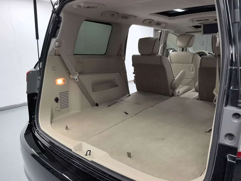 Toyota HiAce GranCabin — фото 15