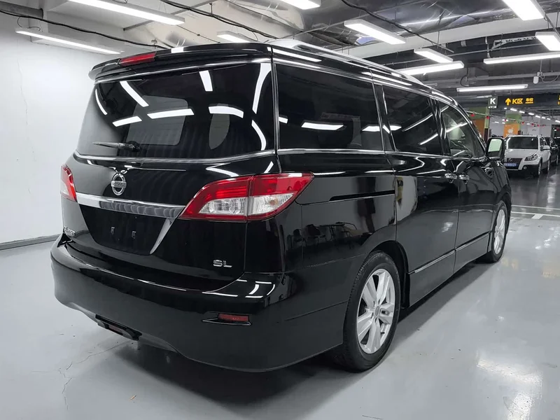 Toyota HiAce GranCabin — фото 17