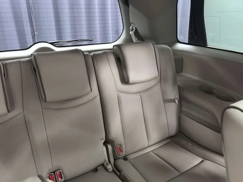 Toyota HiAce GranCabin — фото 8