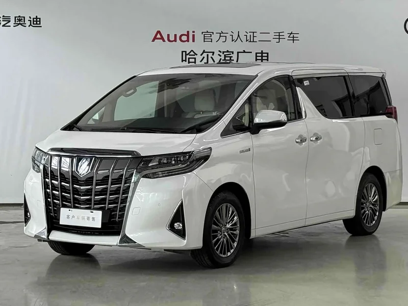 Toyota Alphard — фото 1