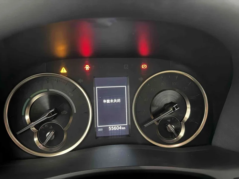 Toyota Alphard — фото 11