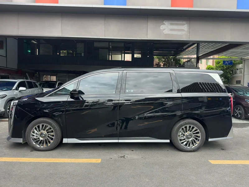 GAC Trumpchi M8 — фото 3