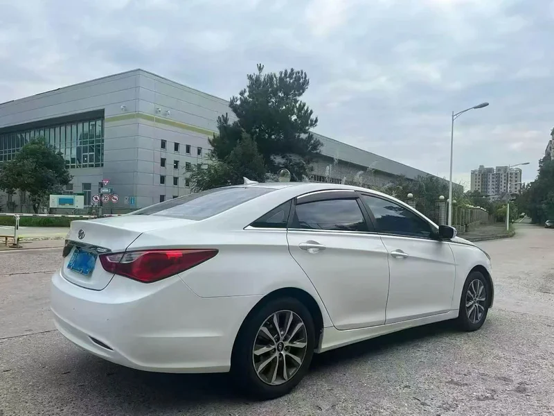 Hyundai Sonata — фото 3
