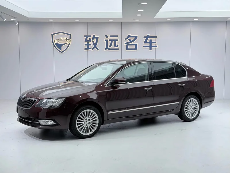 Skoda Superb — фото 1