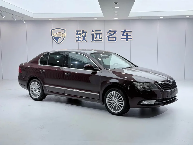 Skoda Superb — фото 3