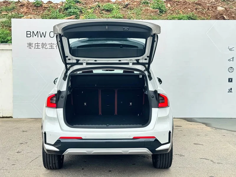 BMW X1 — фото 9