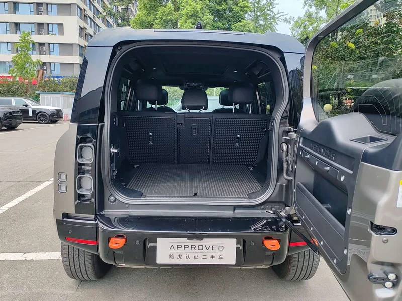 Land Rover Defender — фото 15
