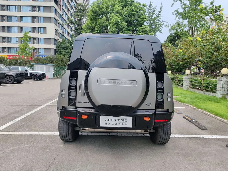 Land Rover Defender — фото 4