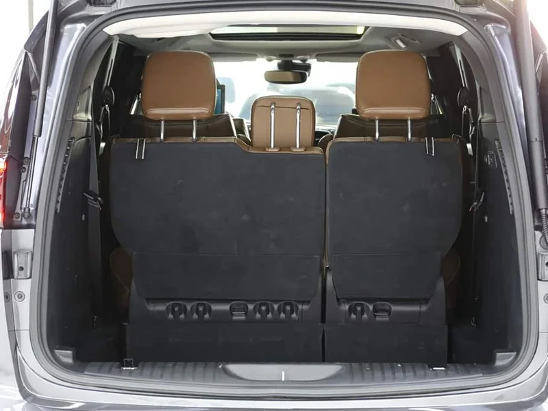 Jeep Grand Voyager (Imported) — фото 24