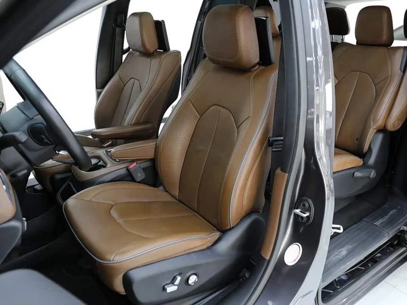 Jeep Grand Voyager (Imported) — фото 7
