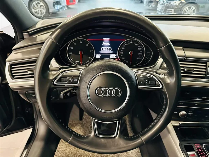 Audi A6L — фото 12