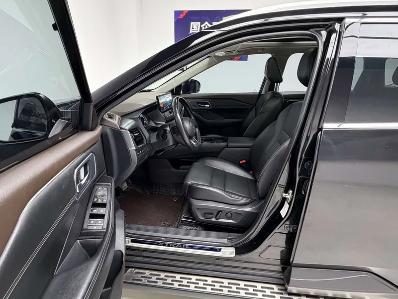 Nissan X-Trail — фото 14