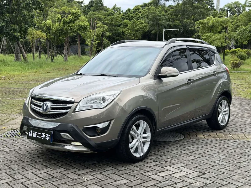 Changan CS35 — фото 1