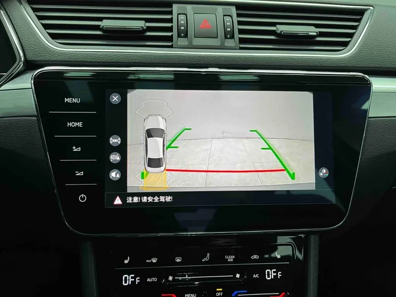 Skoda Superb — фото 12
