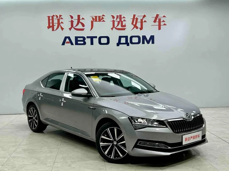 Skoda Superb — фото 3