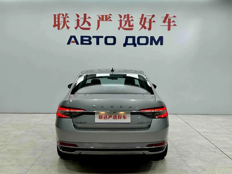 Skoda Superb — фото 5