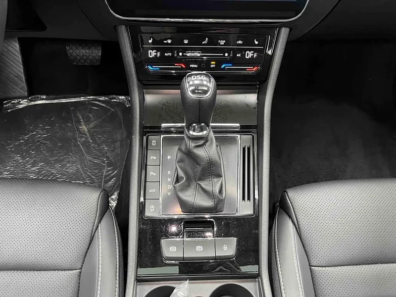 Skoda Superb — фото 10