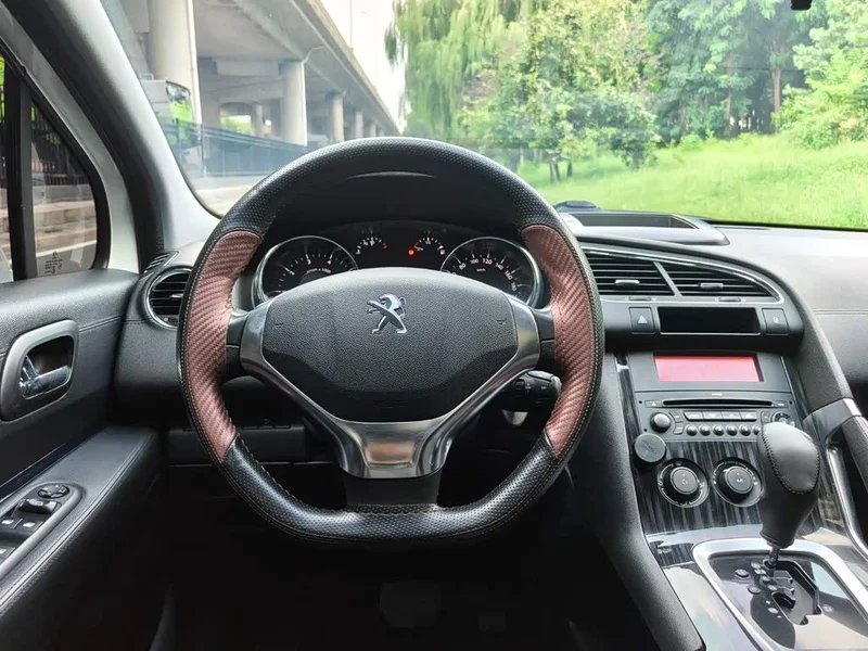 Peugeot 3008 — фото 12