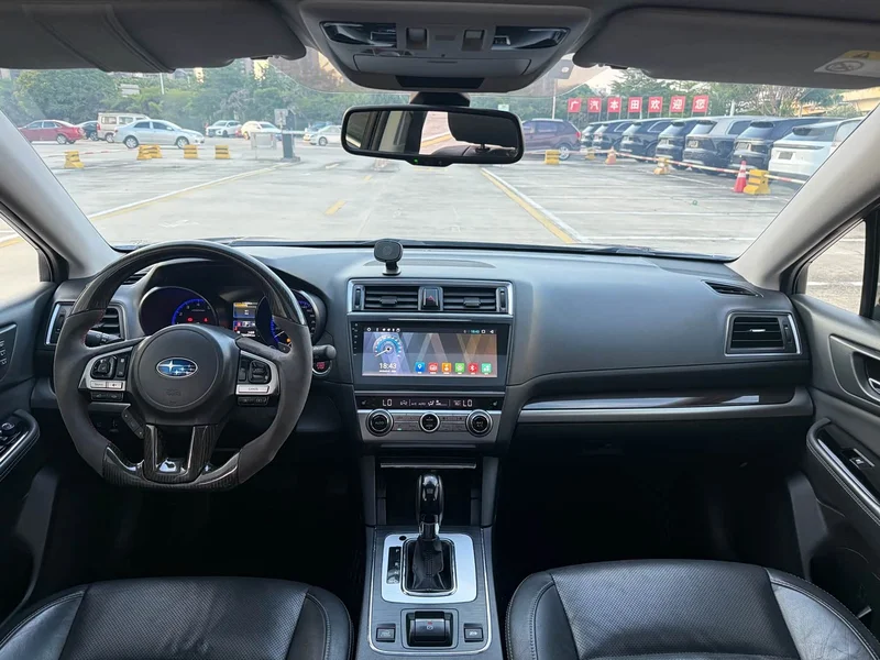 Subaru Outback — фото 11
