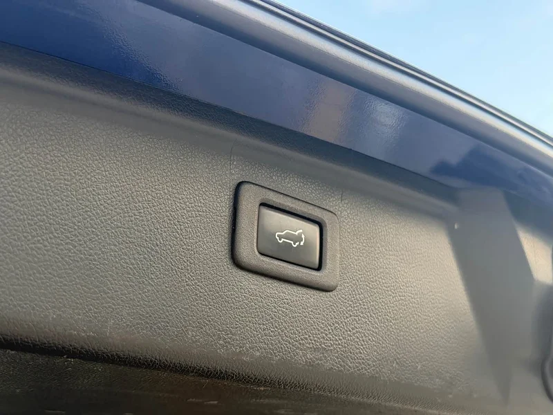 Subaru Outback — фото 12