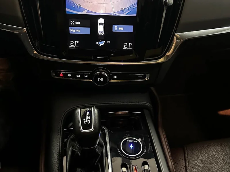 Volvo S90 — фото 13