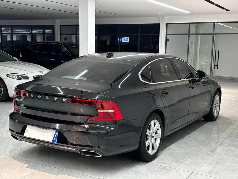 Volvo S90 — фото 6