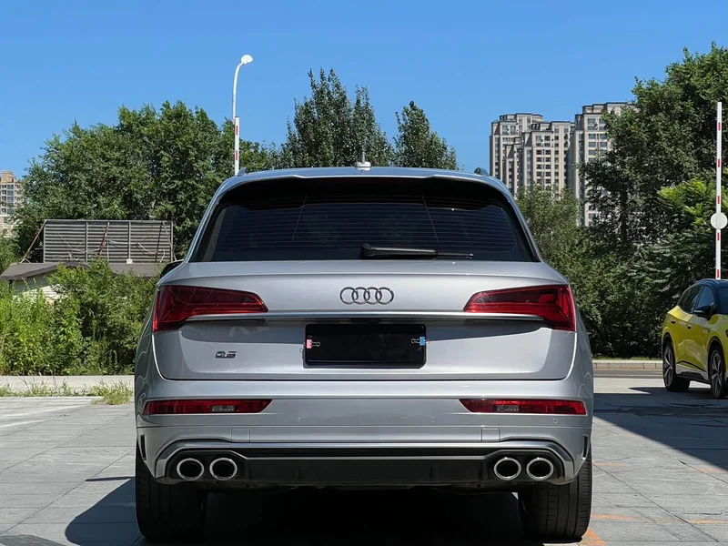 Audi SQ5 — фото 10