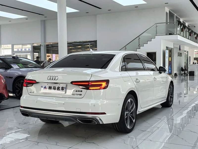 Audi A4L — фото 15
