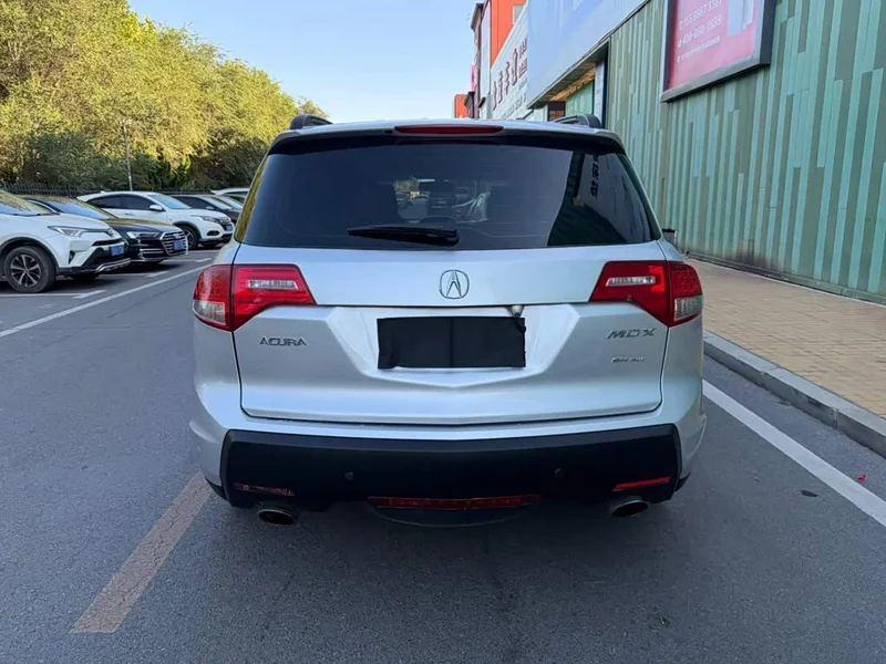 Acura MDX — фото 12