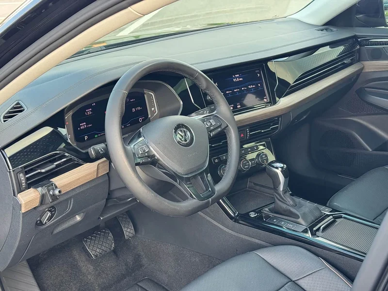 Volkswagen Passat — фото 6