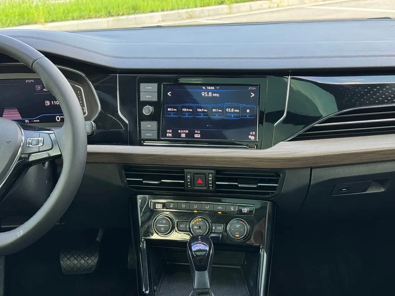 Volkswagen Passat — фото 8
