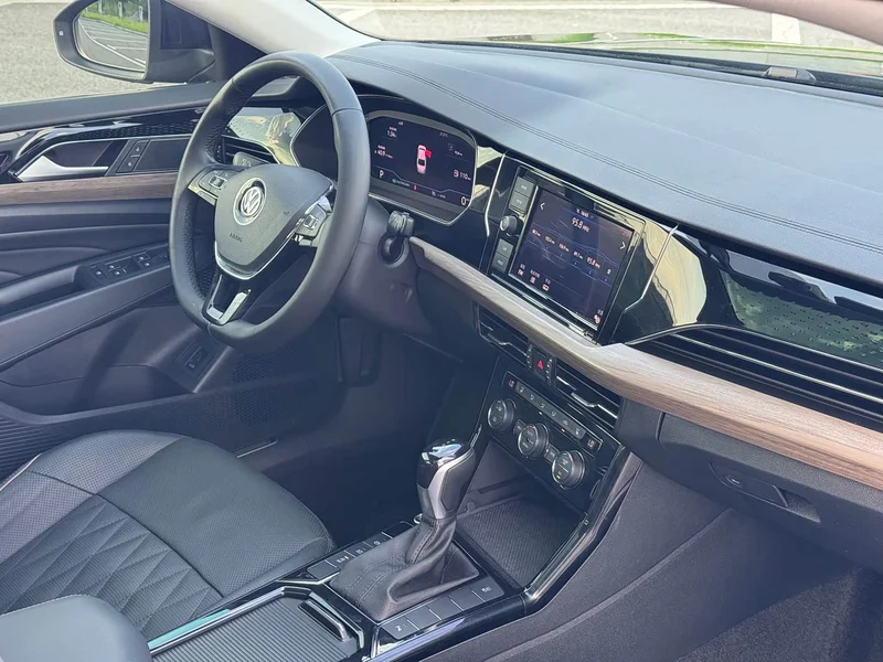 Volkswagen Passat — фото 10