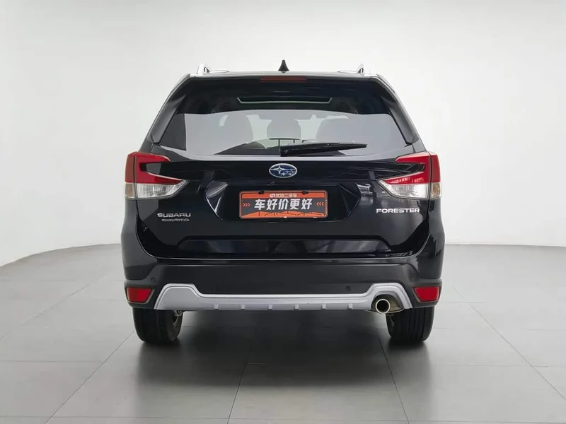 Subaru Forester — фото 4