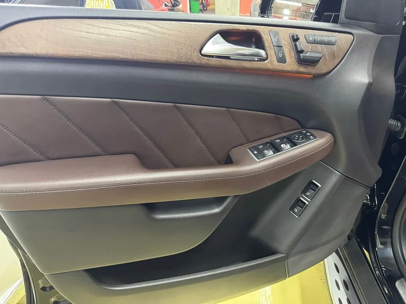 Mercedes-Benz GLS — фото 10