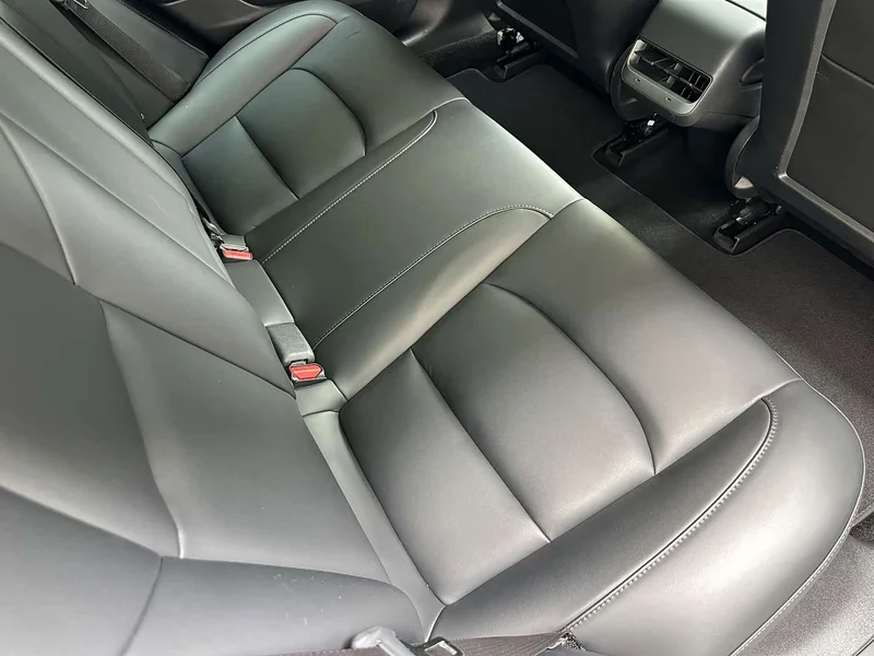 Tesla Model 3 — фото 12