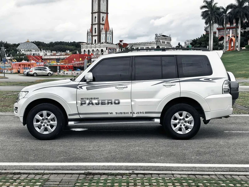 Mitsubishi Pajero — фото 4