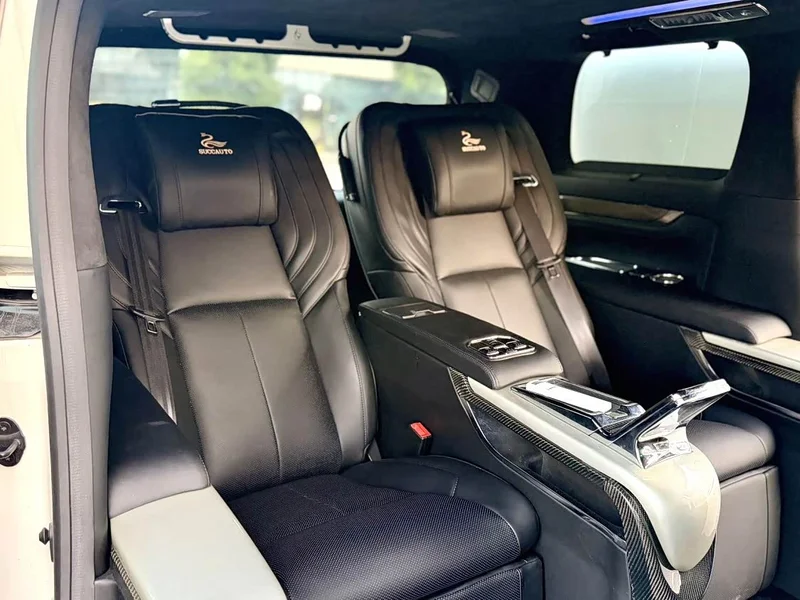 Toyota Alphard — фото 9
