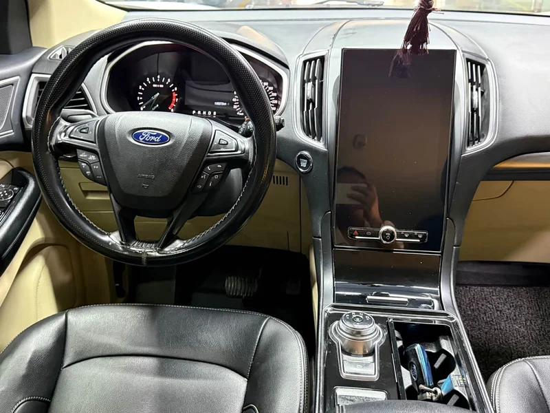 Ford Edge — фото 18
