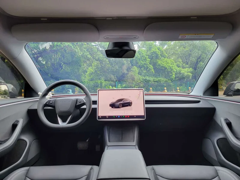 Tesla Model 3 — фото 20