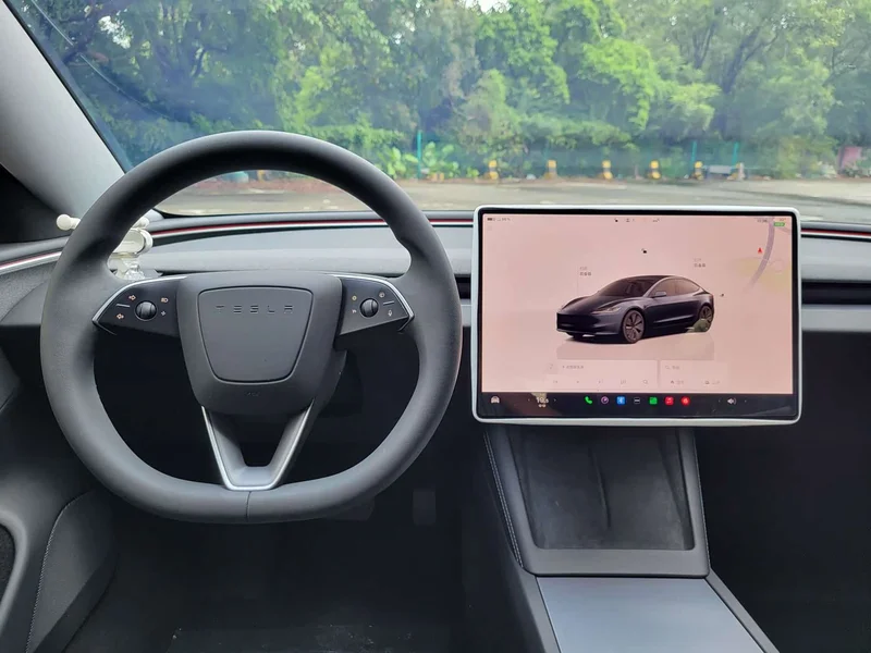 Tesla Model 3 — фото 21
