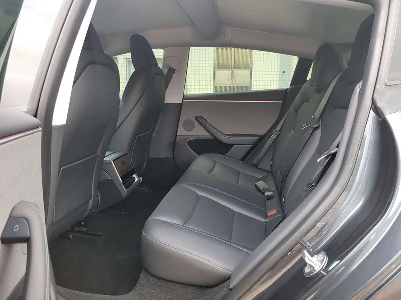 Tesla Model 3 — фото 10