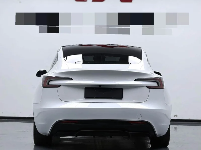 Tesla Model 3 — фото 8