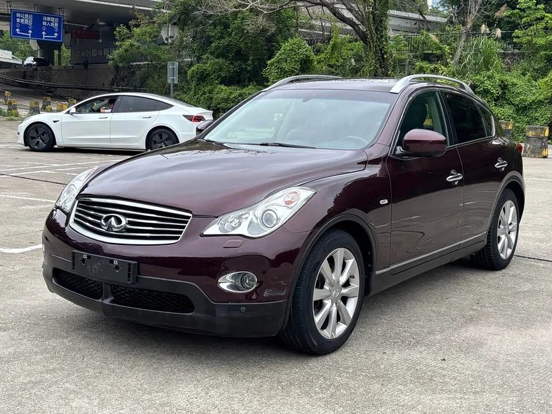 Infiniti QX50 (Imported)