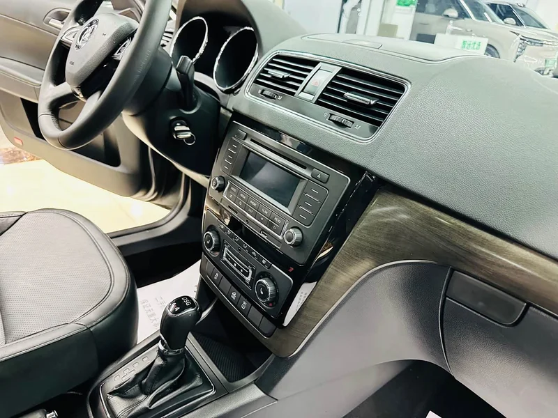 Skoda Yeti — фото 21