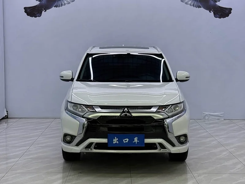 Mitsubishi Outlander — фото 2