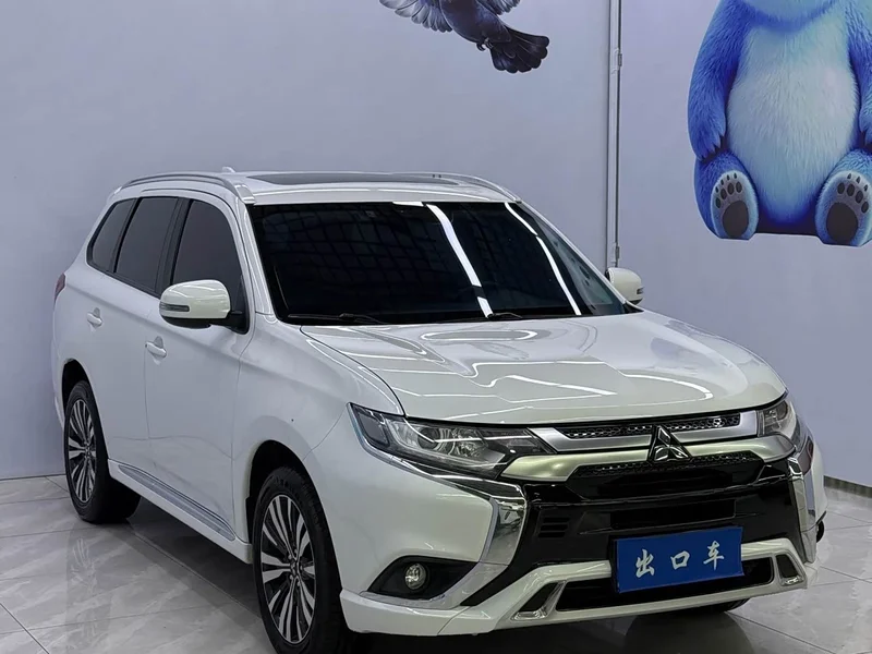 Mitsubishi Outlander — фото 3